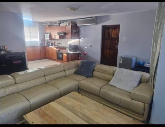 3 BEDROOM TOWNHOUSE FOR SALE IN ARBORETUM